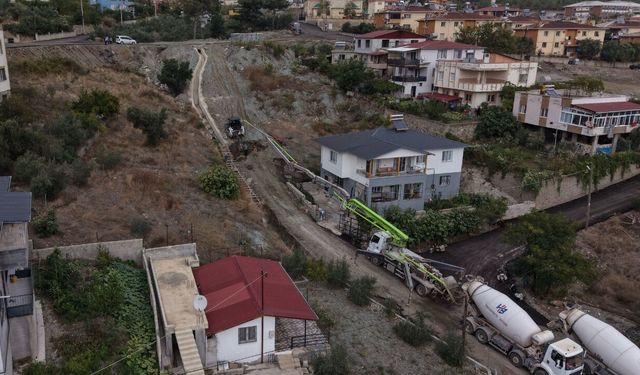 Bahçe'de 3 Mahallede Yağmur Suyu Kanalı Çalışmaları Başladı
