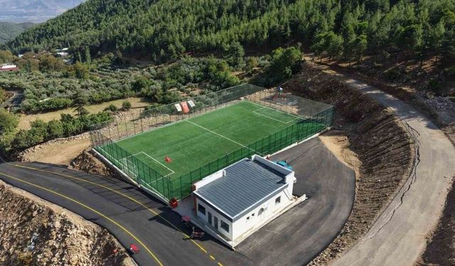 Hassa’ 2 Bin 100 Metrelik Yol Beton Asfaltla Kaplandı