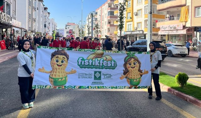 Osmaniye’de 3. Fıstıkfest Coşkusu Renkli Kortej Yürüyüşüyle Başladı