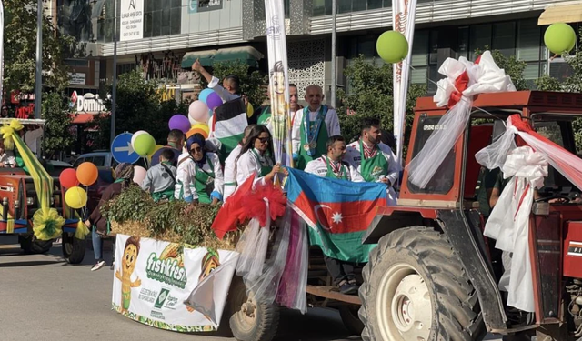 Osmaniye’de Festival Konvoyu Geçti, Caddeler Renklendi