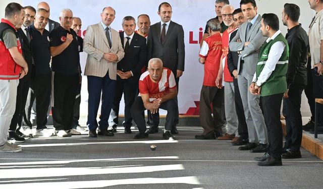 Osmaniye'de Ulu Çınarlar Enerjileriyle Gençlere Taş Çıkarttı