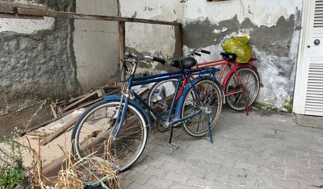 Türkiye Depoya Kaldırdı, Osmaniye Yollara Döktü
