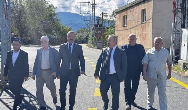 Yarbaşı Belediyesi'nde Karaçarlı Mahallesi'nin Yolları Sıcak Asfaltla Yenilendi