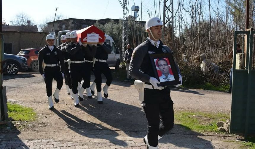 Ceyhan'da  Polis Memuru Son Yolculuğuna Uğurlandı