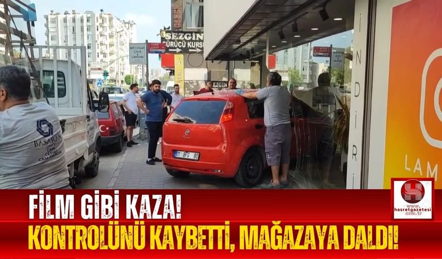 Direksiyon Hakimiyetini Kaybeden Sürücü Arabasıyla Mağazaya Girdi!