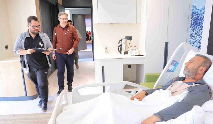 20 Dakika Beyin Dolaşımı Durdurulan Hasta Mucizeyle Hayata Döndü