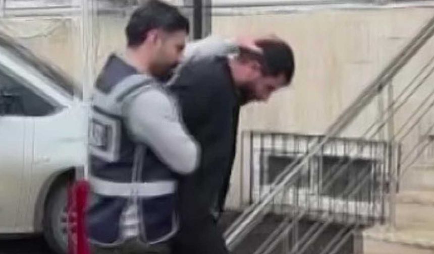 Boşanma Aşamasındaki Eşinin Evine Zarar Verdi