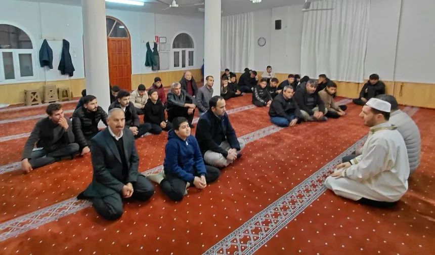Kadirli’de “Cami Gençlik Buluşması” Kesim Köyü Camii’nde Gerçekleştirildi