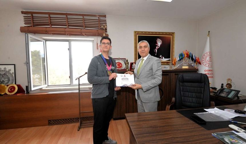 40 Ülke Katıldı, Osmaniyeli Genç Dünyayı Dize Getirdi! Hedef Şimdi Singapur...