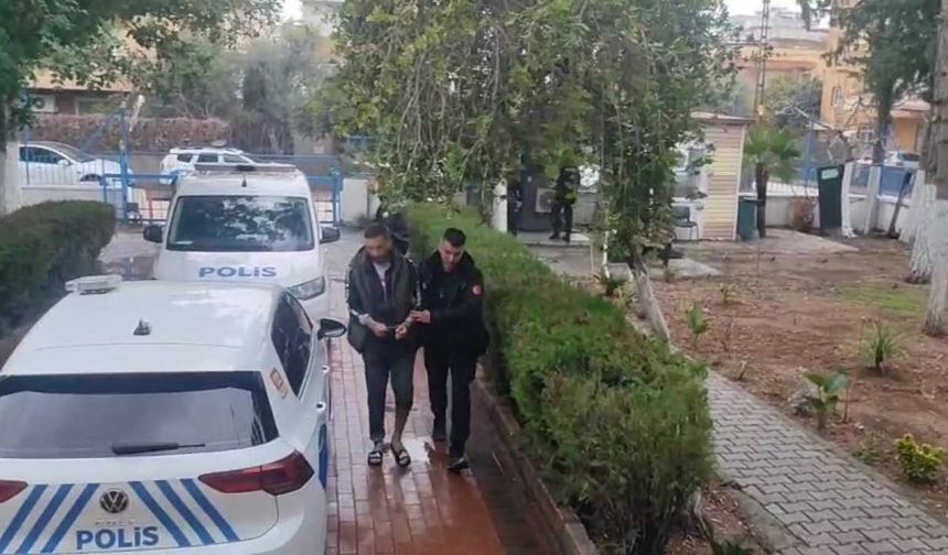 Adana’da adam öldürme ve hırsızlıktan aranan 2 firari hükümlü yakalandı