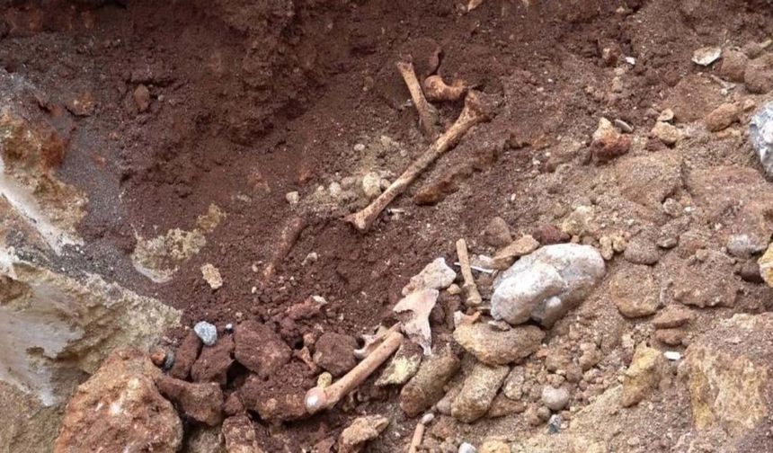Antalya’da Altyapı Kazısında Ürperten Keşif: Çok Sayıda Kemik Parçası Bulundu