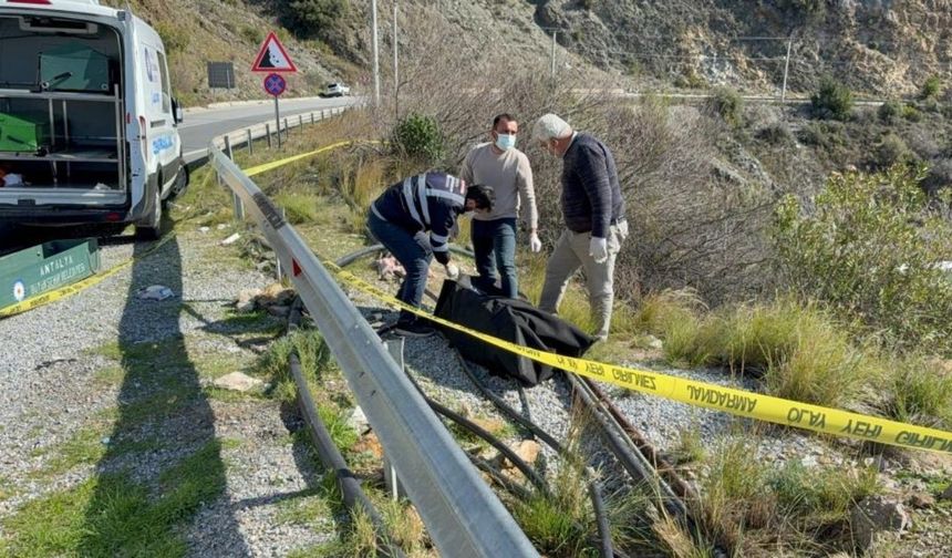 D-400 Karayolu Üzerinde Acı Haber: Yol Kenarında Cansız Kadın Bedeni Bulundu