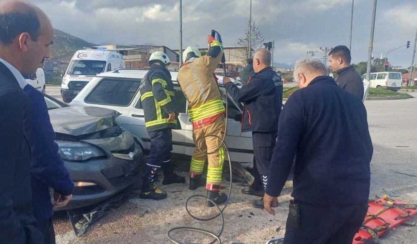 Hassa’da trafik kazası 4 kişi yaralandı