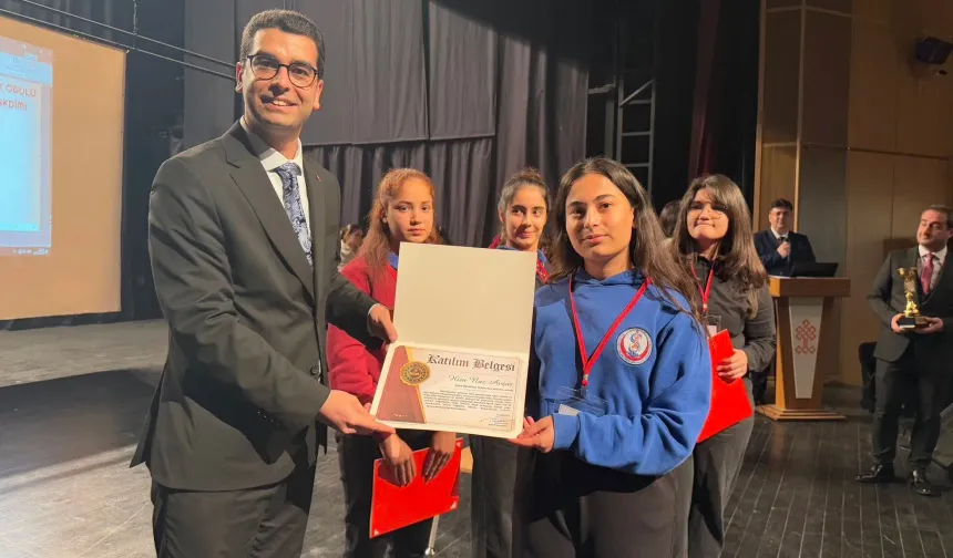Kadirli’de Anlamlı Bilgi Yarışması Gençler Milli Değerlere Sahip Çıktı