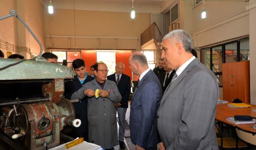 Osmaniye MTAL Atölyelerinde Üretim Seferberliği: Vali Serdengeçti’den İnceleme