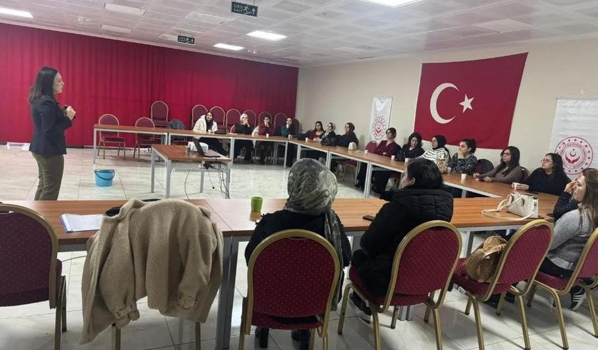 Osmaniye’de Sosyal Hizmetler Çalışanlarına Çocuk Odaklı Farkındalık Eğitimi