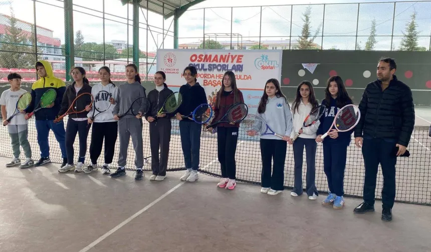 Osmaniye’de Yıldızlar Tenis Turnuvası Sona Erdi: Şampiyonlar Belli Oldu