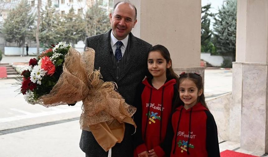 Vali Serdengeçti’den Öğrencilere Ziyaret
