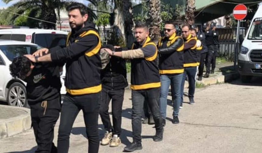 Adana’da halde denetim: 16 kaçak göçmen sınır dışı edildi