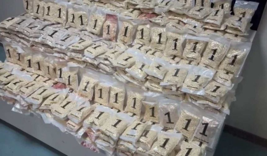 Adana’da operasyonda 335 bin yasaklı madde hap ele geçirildi