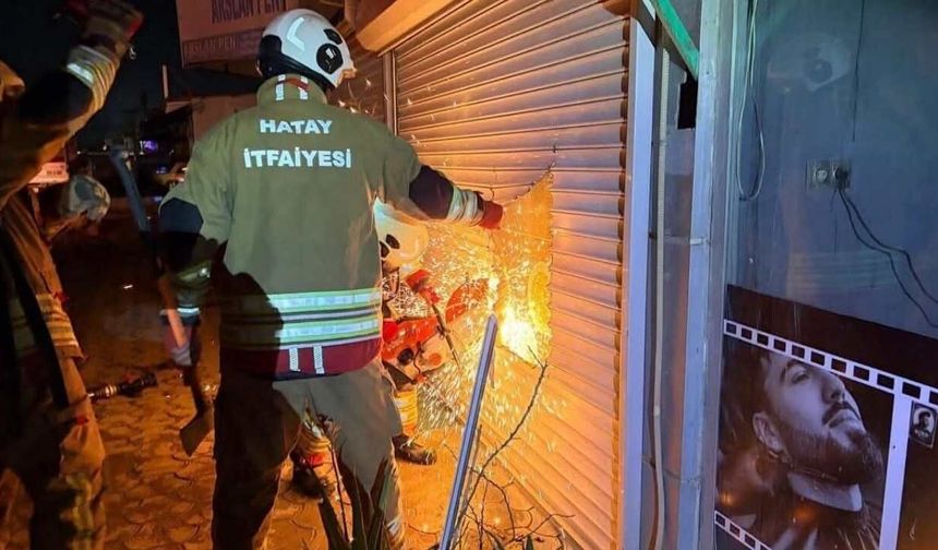 Çıkan yangında iş yeri kullanılamaz hale geldi