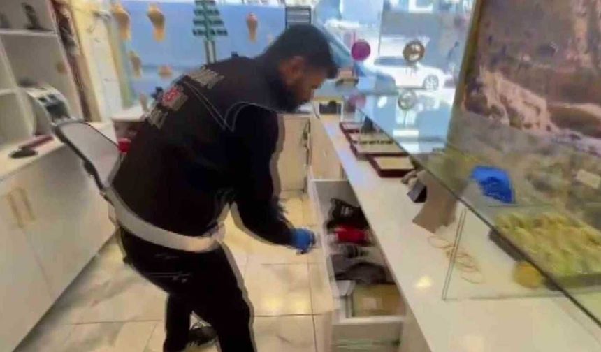 Kuyumcu süsü verip tefecilik yaptılar