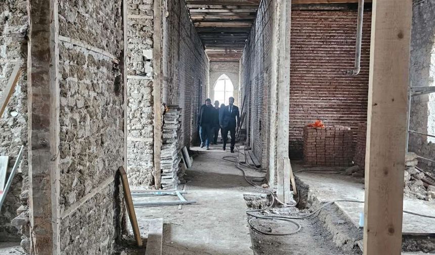 Osmaniye Yeni İl Halk Kütüphanesine Kavuşuyor: Müdür Torun Çalışmaları Yerinde İnceledi