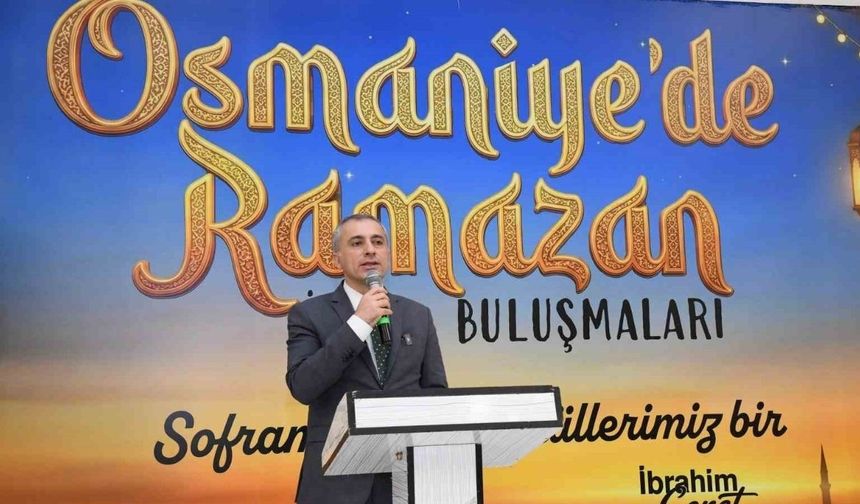 Osmaniye’de İftar Değil, Gönül Sofrası: Başkan Çenet Masaları Tek Tek Gezdi!