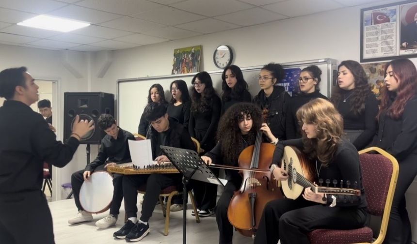 Osmaniye’de Notalar Gönüllere Dokundu: Genç Yeteneklerden Unutulmaz Ramazan Dinletisi!