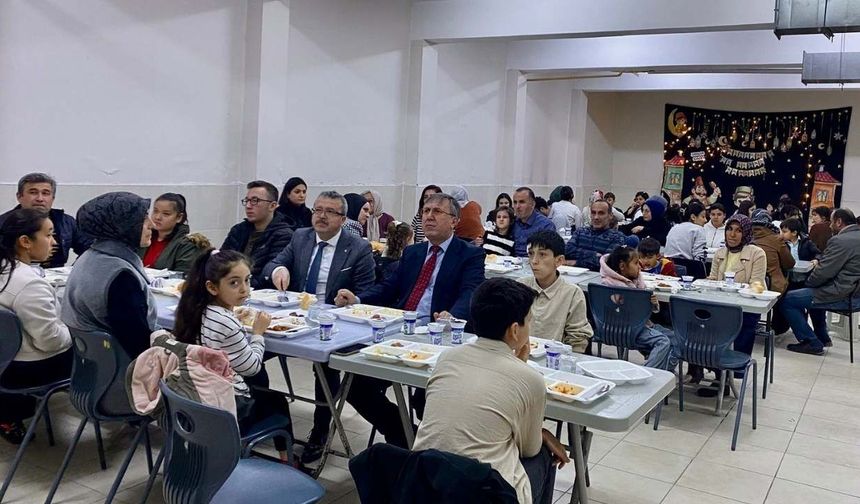 Osmaniye'de Örnek Paylaşım: Rahime Hatun Kız MTAL Kapılarını Mahalleye Açtı!