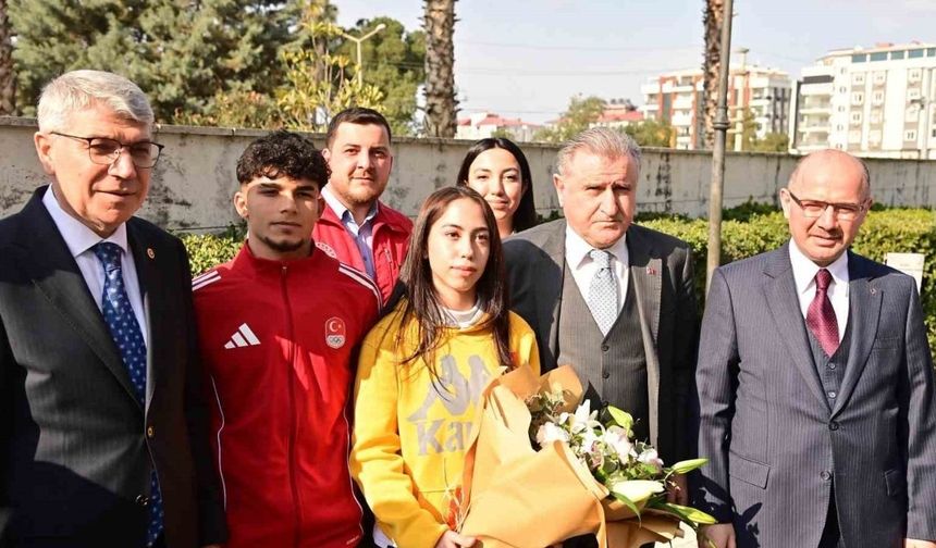 Osmaniye’de Spor Devrimi: Bakan Bak’tan Yeni Tesis Müjdesi!