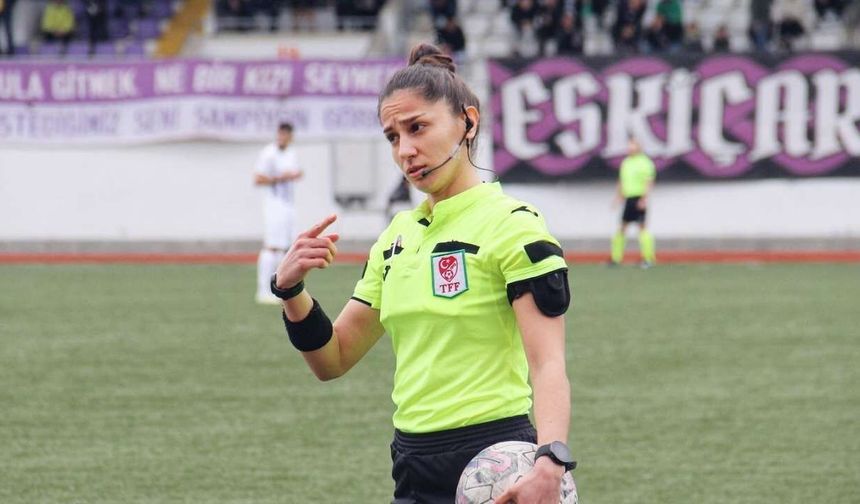 Osmaniye’den Çıkan FIFA Kokartlı Devrim: Süper Lig'de İlk Kez Bir Kadın Orta Hakem! Asen Albayrak Kimdir?