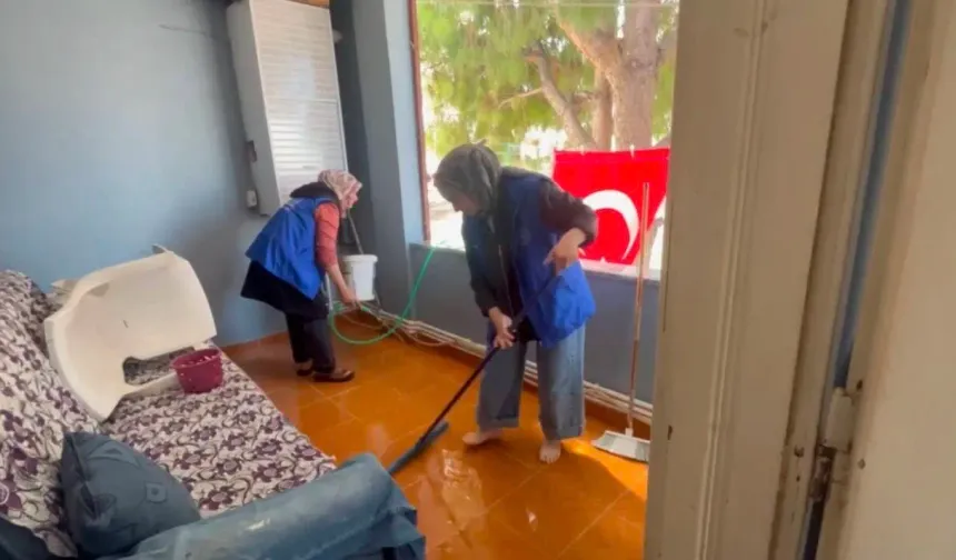 Osmaniye'de Vefa Kapıyı Çaldı: Gençler Şehit Ailesini Yalnız Bırakmadı