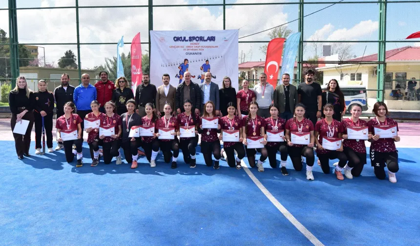 Osmaniye’de Okul Sporları Hokey Grup Müsabakaları Sona Erdi