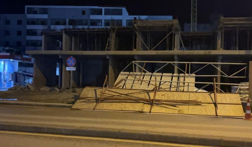 Osmaniye'de Şiddetli Fırtına: Güneş Enerjileri Havada Uçuştu!