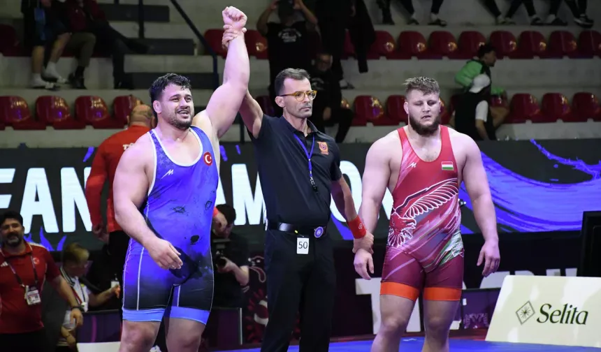 Rıza Kayaalp, 2026 Avrupa Güreş Şampiyonası’nda 13. Avrupa Şampiyonluğunu Kazandı