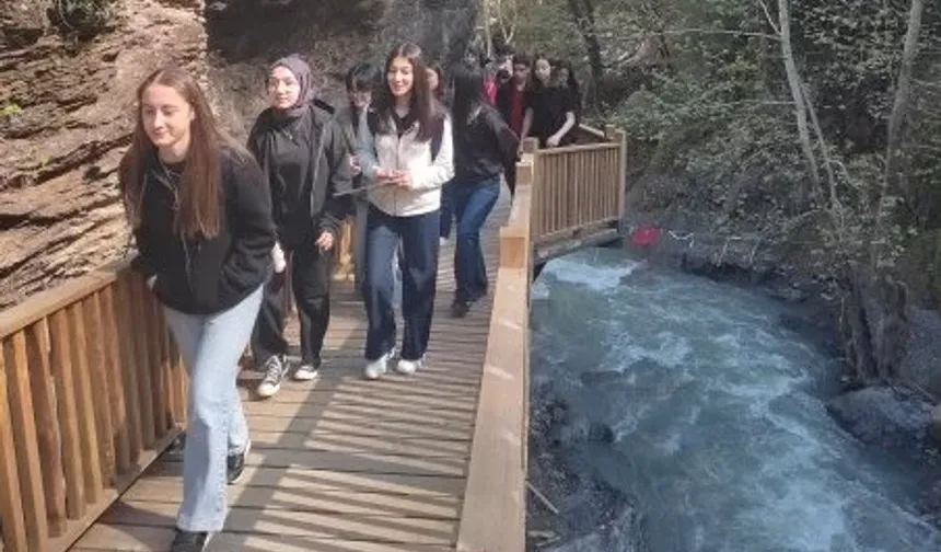 Su Kaynaklarını Koruma İçin Genç Nesil Sahada, Karaçay’dan İlham Alınan Çevre Projesi