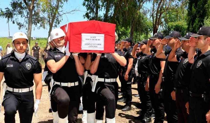 Adanalı Şehit Polis Memuru Aydın Üyenarık Son Yolculuğuna Uğurlandı