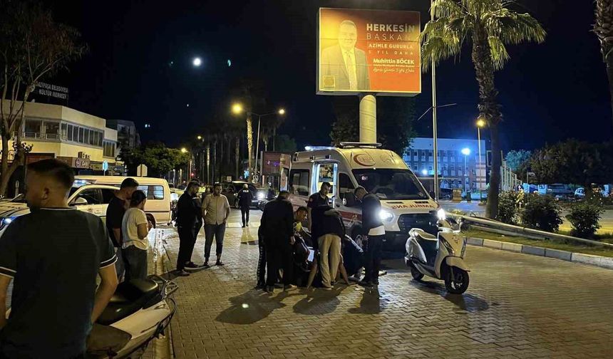 Ön tekeri patlayan motosikletin sürücüsü yola savrularak ağır yaralandı