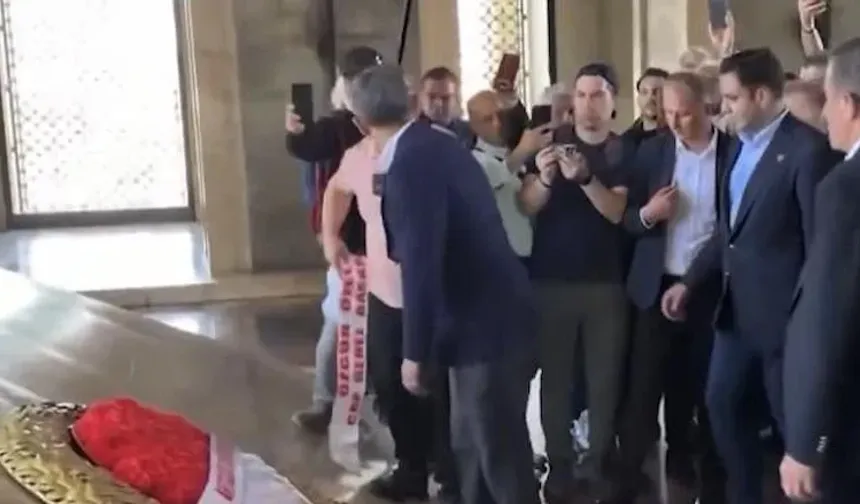 Anıtkabir Ziyaretinde Çelenk Tartışması, Görevliler ile CHP Heyeti Arasında Gerginlik