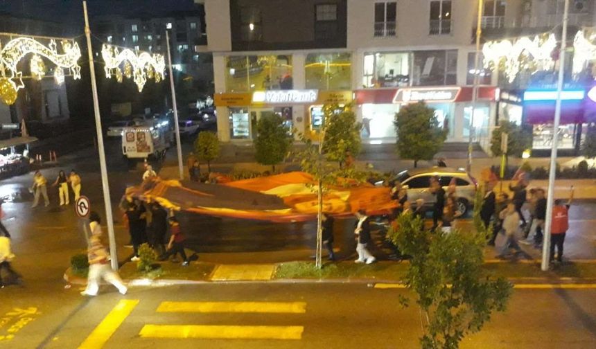 CHP Osmaniye'den Görkemli 19 Mayıs Korteji