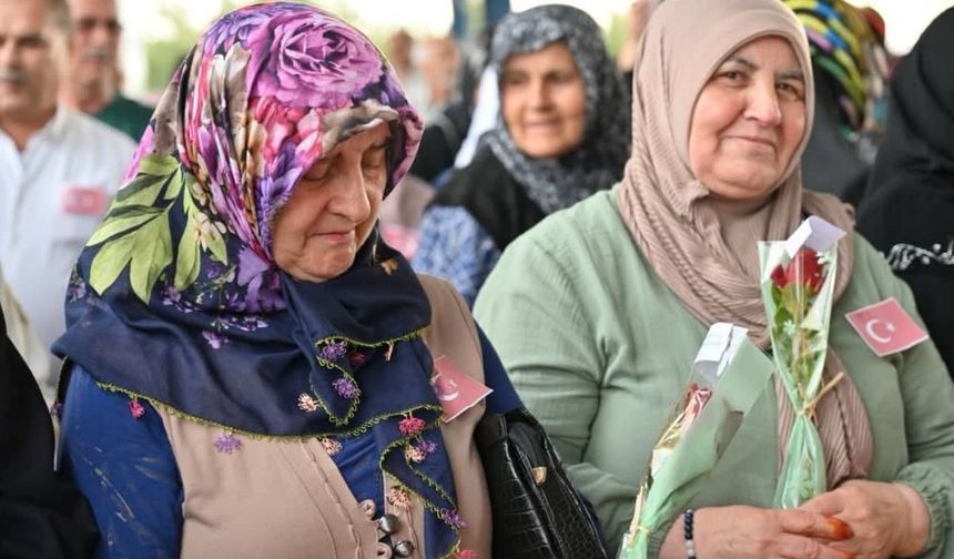 Osmaniye Kadirli'de Hacı Adayları Dualarla Uğurlandı