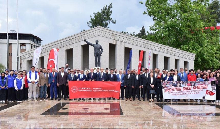 Osmaniye’de Gençlik Haftası Çelenk Sunma Töreniyle Başladı