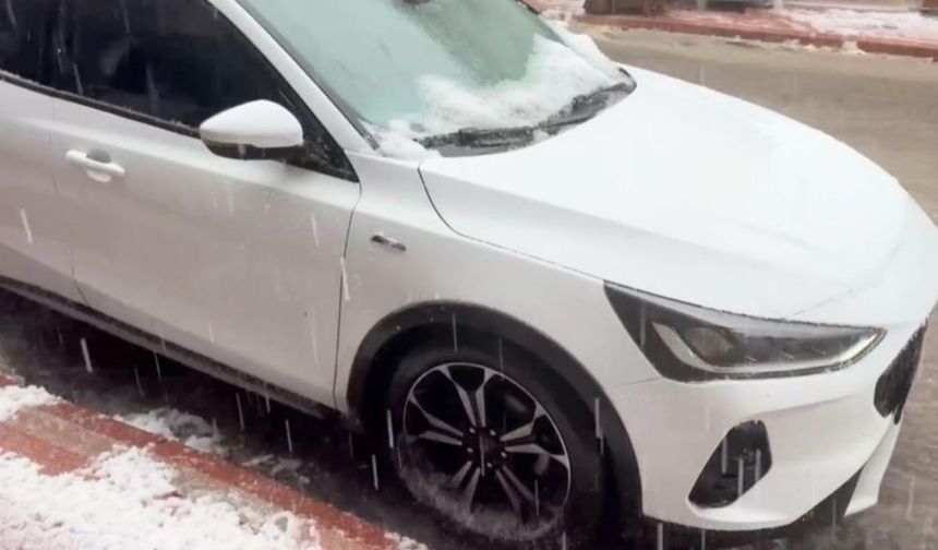 Osmaniye’de Şiddetli Sağanak! Zorkun Yaylası’na Dolu Yağdı!