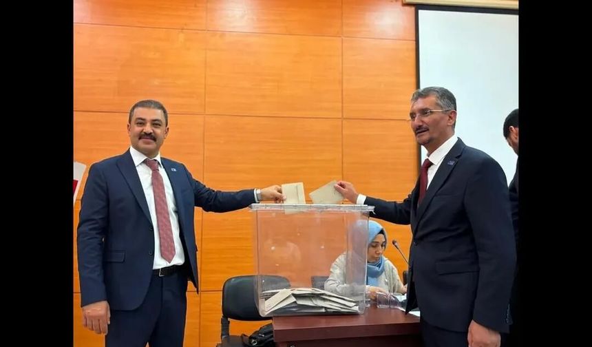 Anahtar Parti Osmaniye Merkez İlçe Başkanlığına Serdar Demir Seçildi