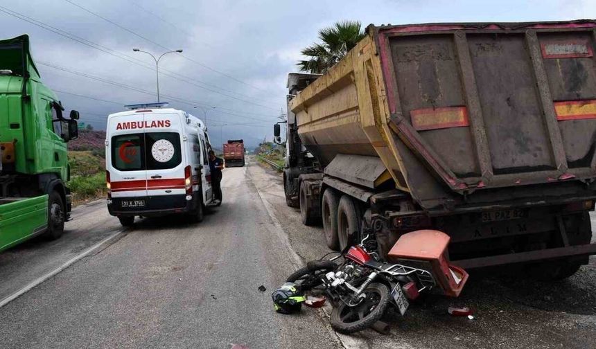 Hafriyat Kamyonuyla Çarpışan Motosiklet Sürücüsü Yaralandı