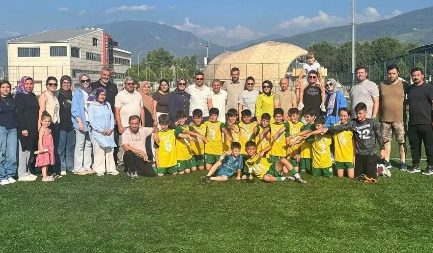 Osmaniye Gençlerbirliği U11 Minikler Ligi'nin Şampiyonu Oldu