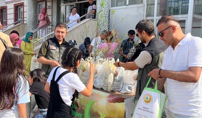 Osmaniye Orman İşletme Müdürlüğü'nden Öğrencilere Karne Hediyesi