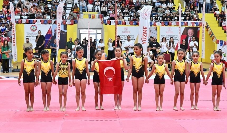 Osmaniye’de Dev Spor Seferberliği, 10 Bin Genç Sporla Buluşuyor