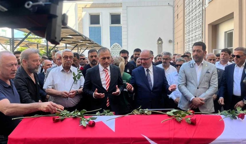 Osmaniye Protokolünün Katılımıyla Muhtar Tarık Sesli İçin Tören Düzenlendi